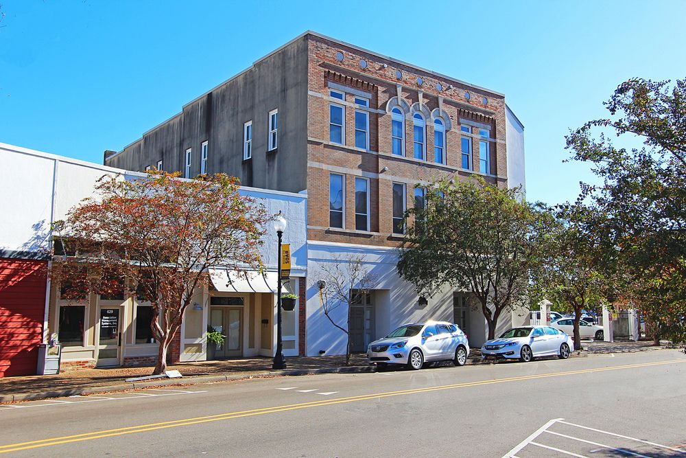 Office Space | Downtown Hattiesburg: 623 N Main St, Hattiesburg, MS 39401
